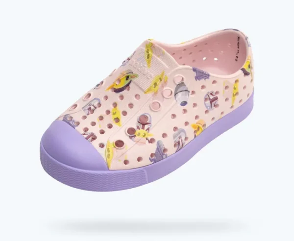 jefferson_star_wars_print_1-6.webp Native Shoes Shoes^Jefferson Star Wars Print Child Milk Pink/ Healing Purple/ Mando Aop