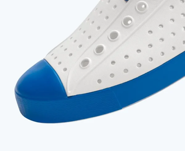 Native Shoes Shoes^Jefferson Star Wars Print Shell White/ Beep Blue/ R2-D2